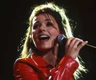 Shania Twain In Concert - Mountain View CA 1998 (Image via Getty)